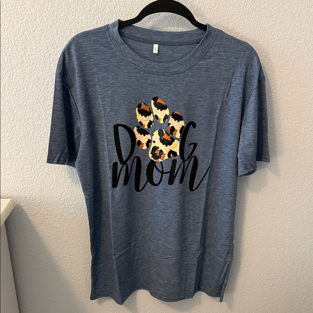 Blue Dog Mom Graphic T-Shirt